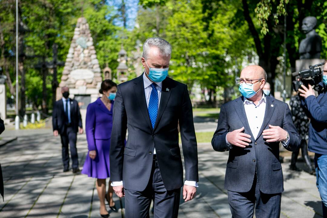 Gitanas Nausėda (kairėje) ir Visvaldas Matijošaitis (dešinėje)