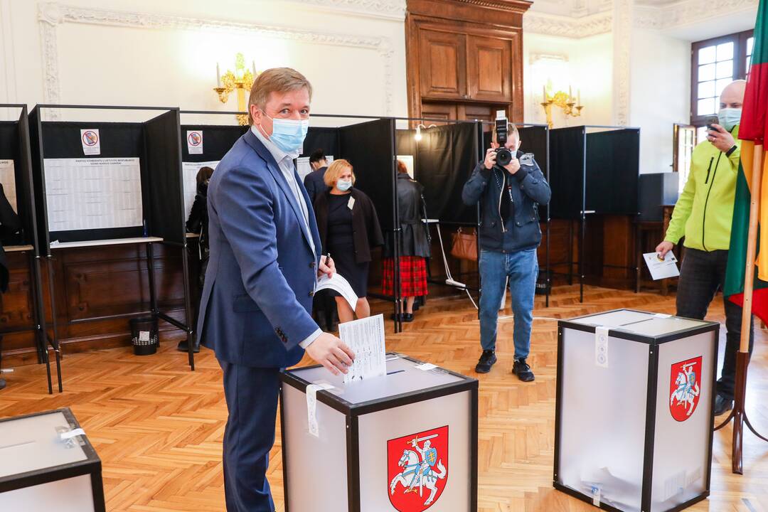 R. Karbauskis ir G. Landsbergis Kaune atidavė savo balsus Seimo rinkimuose
