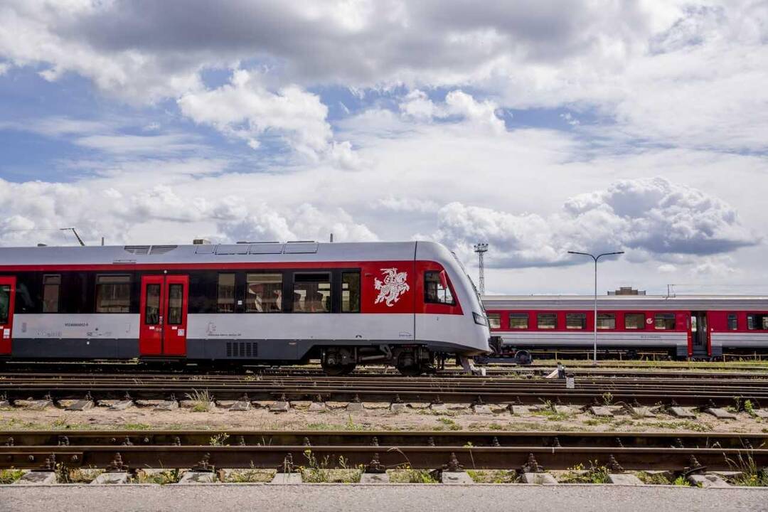 Traukiniai ir stotys keičia veidą: pasistiebti verčia augantys klientų lūkesčiai