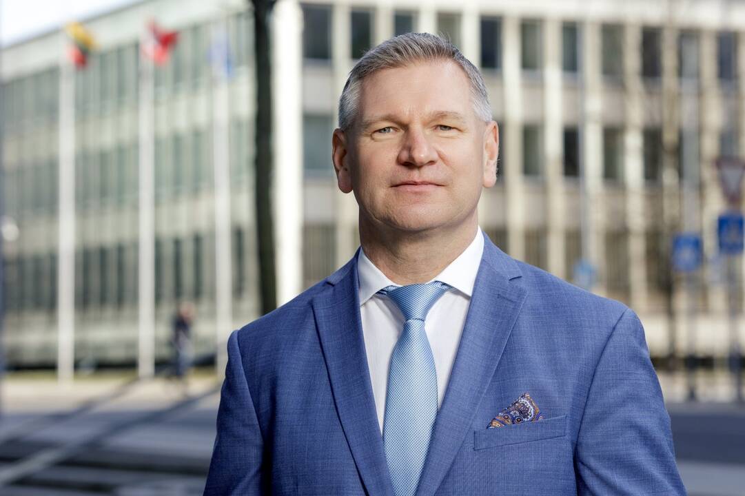 Situacija: teisėjo A.Gutausko teigimu, nekaltumo prezumpcija pažeidžiama ne tik tiesiai šviesiai išvadinus žmogų nusikaltėliu, bet ir leidus suprasti, kad neva jis yra nusikaltėlis.