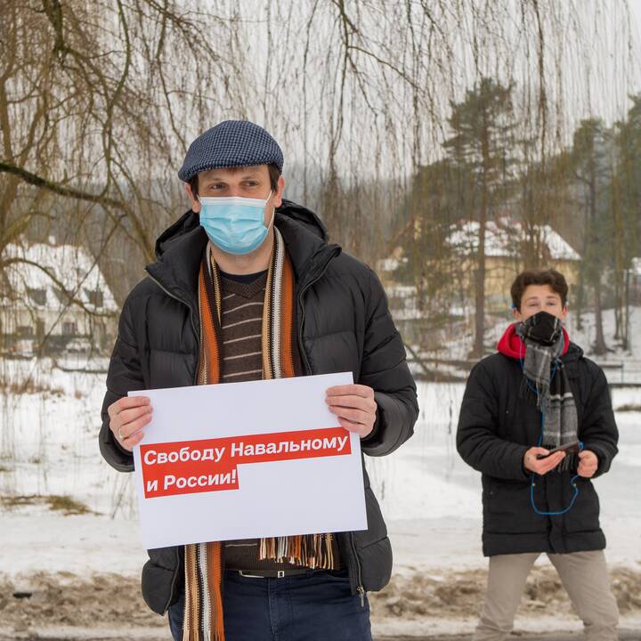 Po A. Navalno sulaikymo – piketas prie Rusijos ambasados Vilniuje