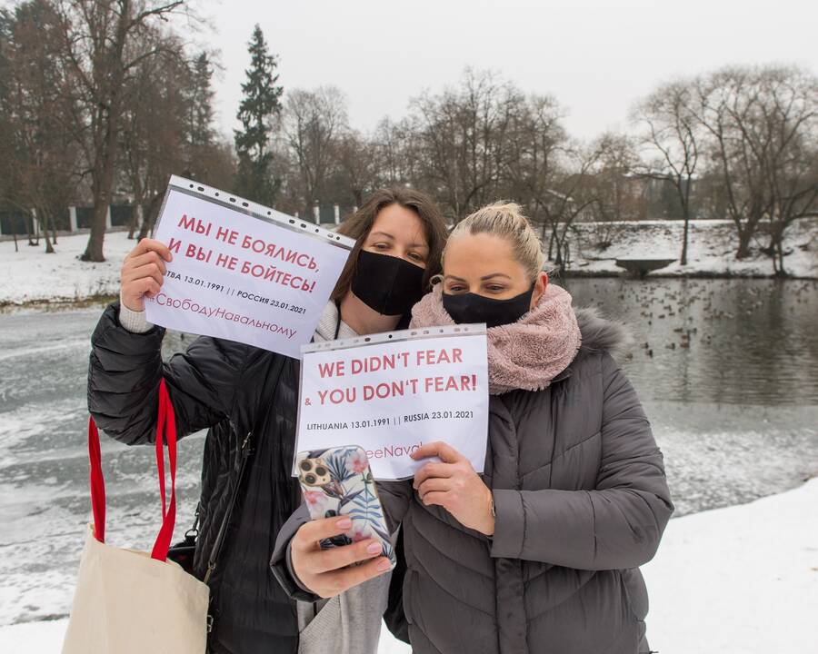 Po A. Navalno sulaikymo – piketas prie Rusijos ambasados Vilniuje