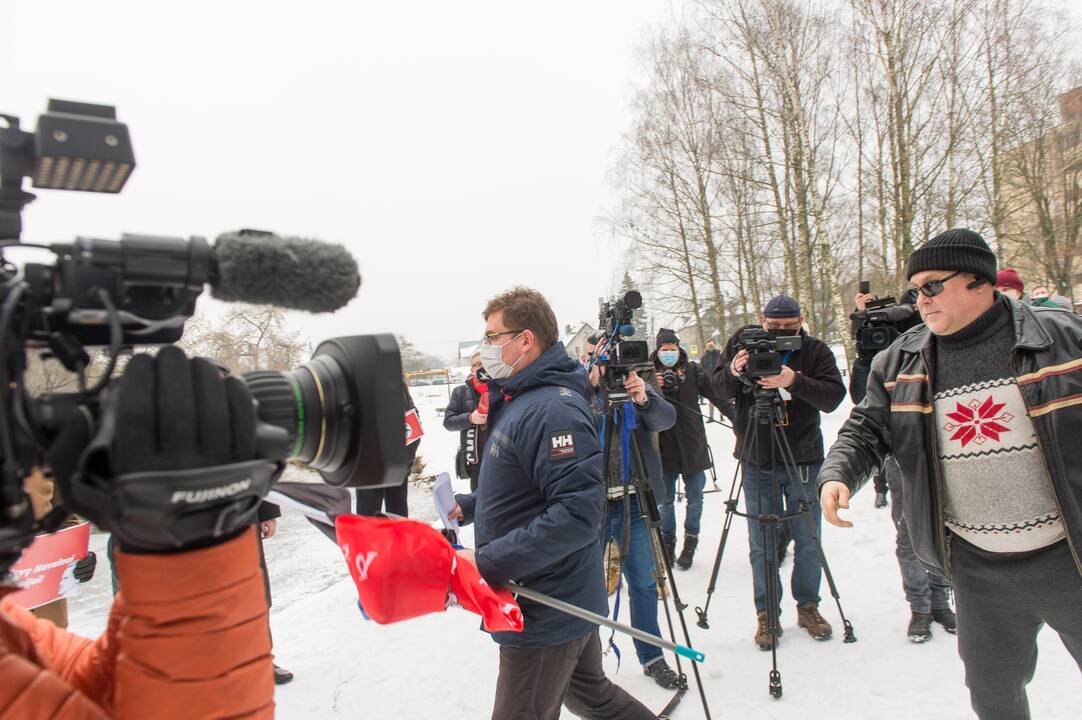 Po A. Navalno sulaikymo – piketas prie Rusijos ambasados Vilniuje