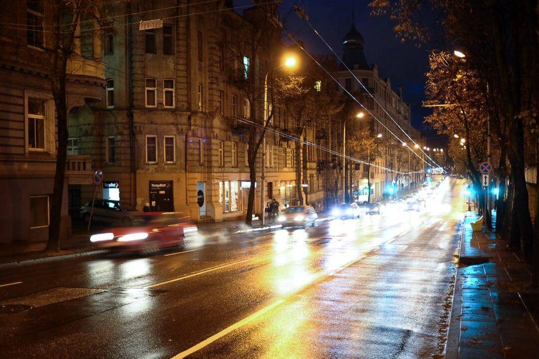 Kelininkai įspėja dėl naktį numatomo plikledžio