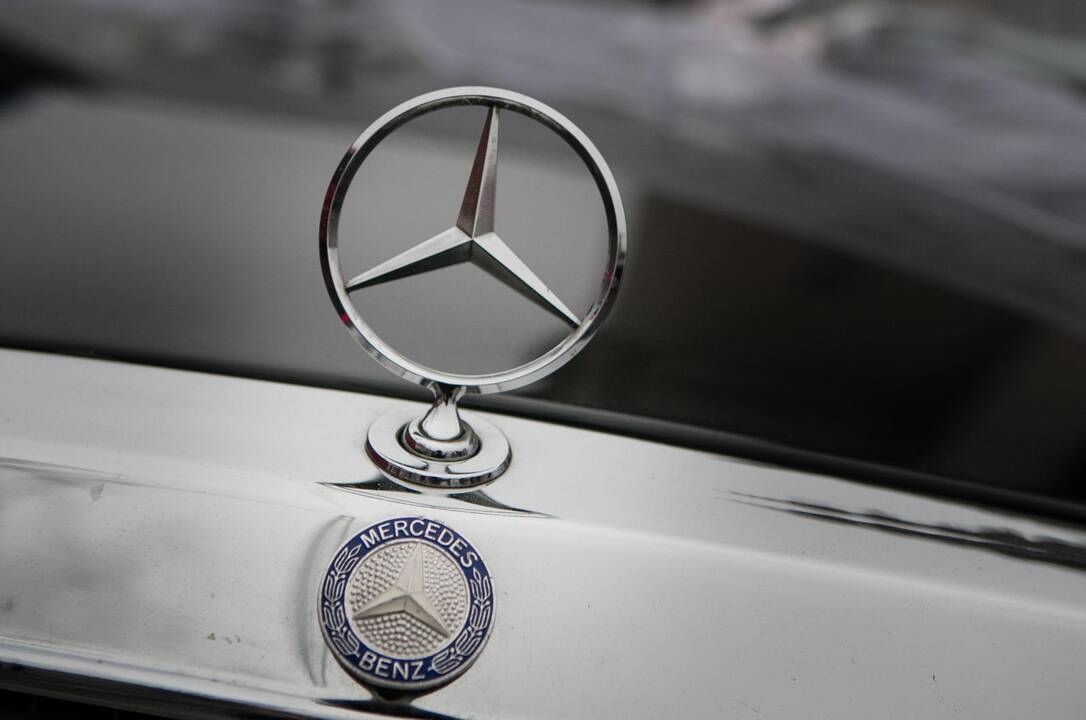 Austrijoje ieškomų automobilių numeriai rasti Šiaulių angare