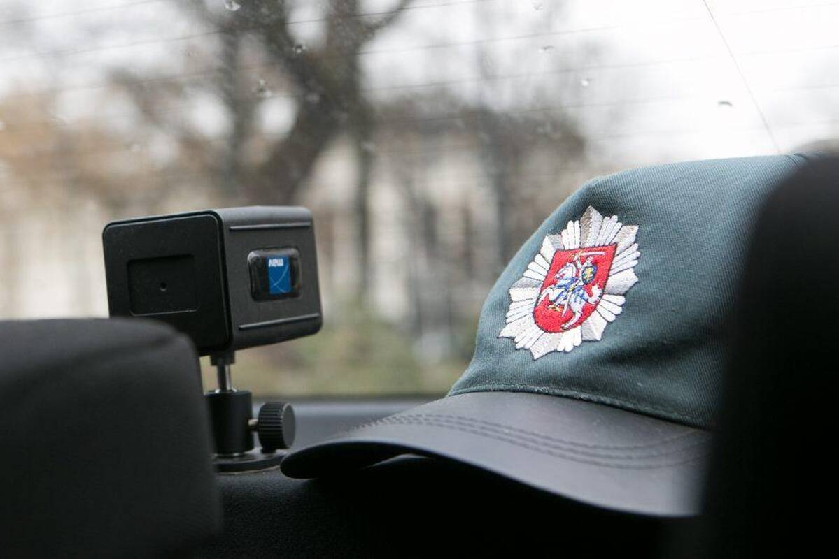 
<span>Už smūgį policininkui – į teisiamųjų suolą</span>
