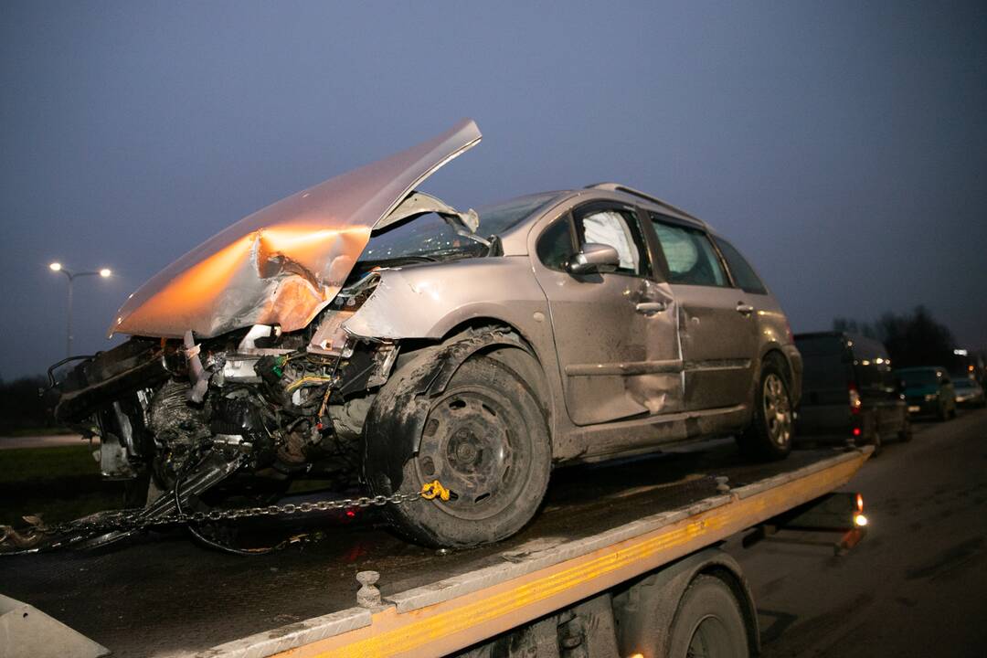 Stipri avarija Partizanų gatvėje