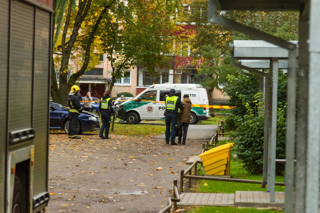 Dėl Kauno daugiabutyje rasto sprogmens – gyventojų evakuacija