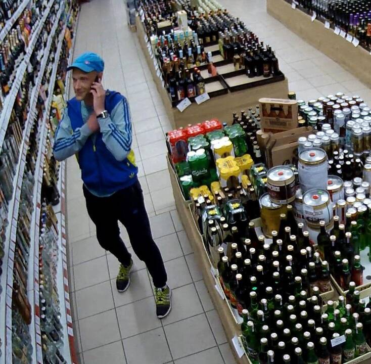 Ieško, kas pavogė alkoholio butelį (šis asmuo gali turėti reikšmingos informacijos)
