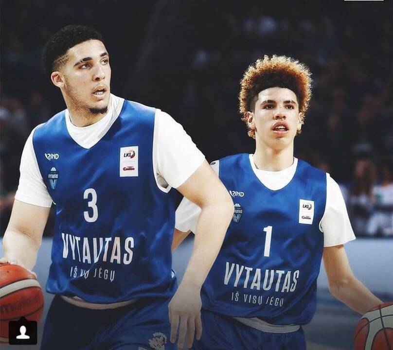 Broliai Bolai.