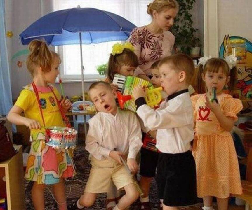 Šmaikštuoliai: mūsų mažosios atžalos moka pokštauti.