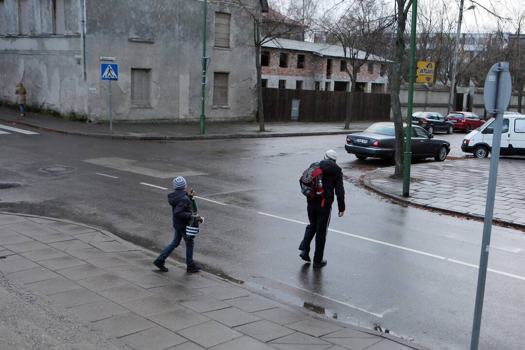 Prašo grąžinti pėsčiųjų perėją Sportininkų gatvėje