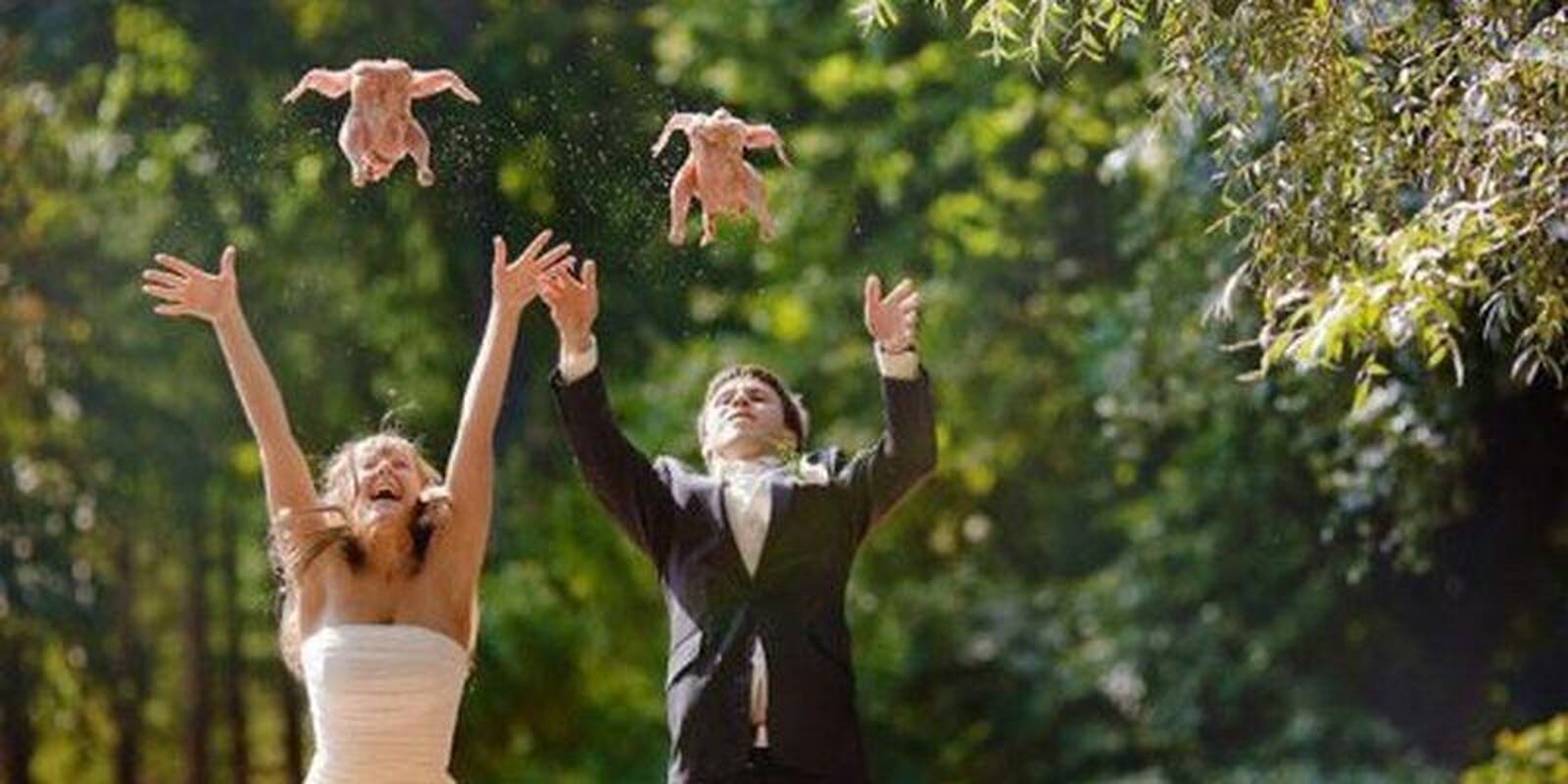 Skelbimas: "Parduodu nuotakos suknelę. 46 dydis, yra nuometas. Vilkėta vieną kartą. Per klaidą."