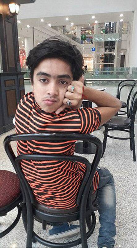 Taktika: 14-metis pakistanietis pasirinko savotišką būdą išgarsėti.