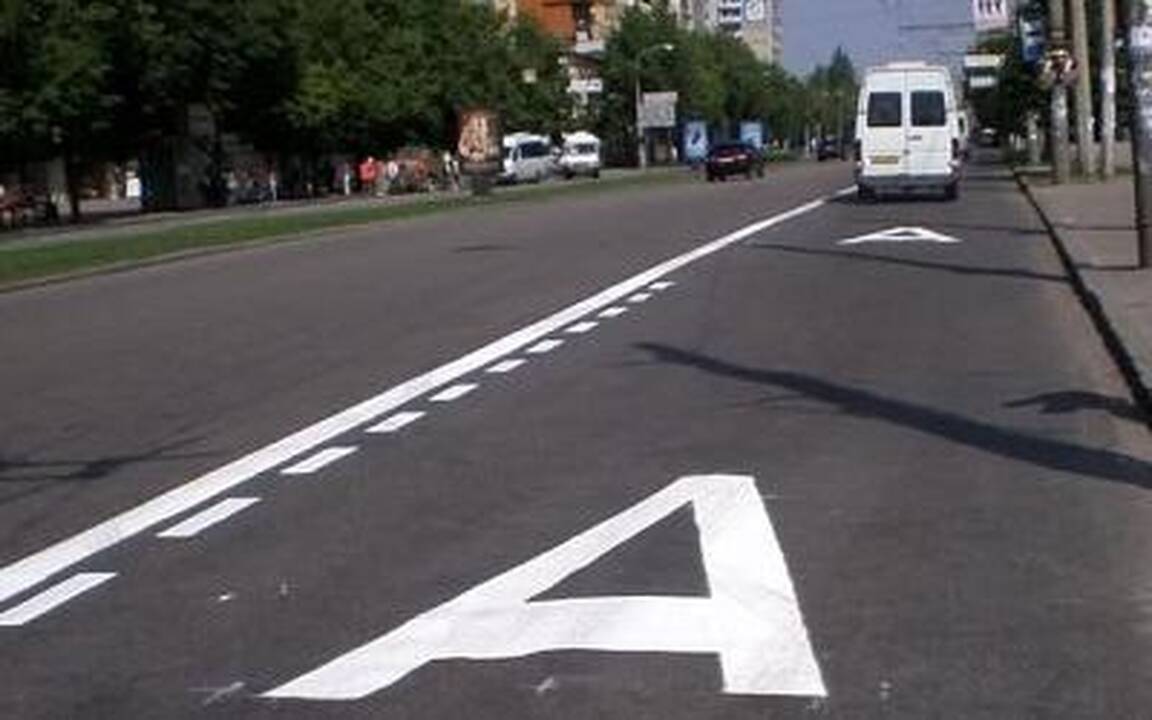 Pasiūlymas: vairuotojams už leidimą važiuoti A juosta galėtų būti platinami pusmečio arba metų bilietai po 100 eurų.