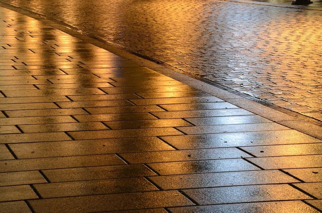Naktį eismo sąlygas sunkins plikledis, rūkas ir lijundra