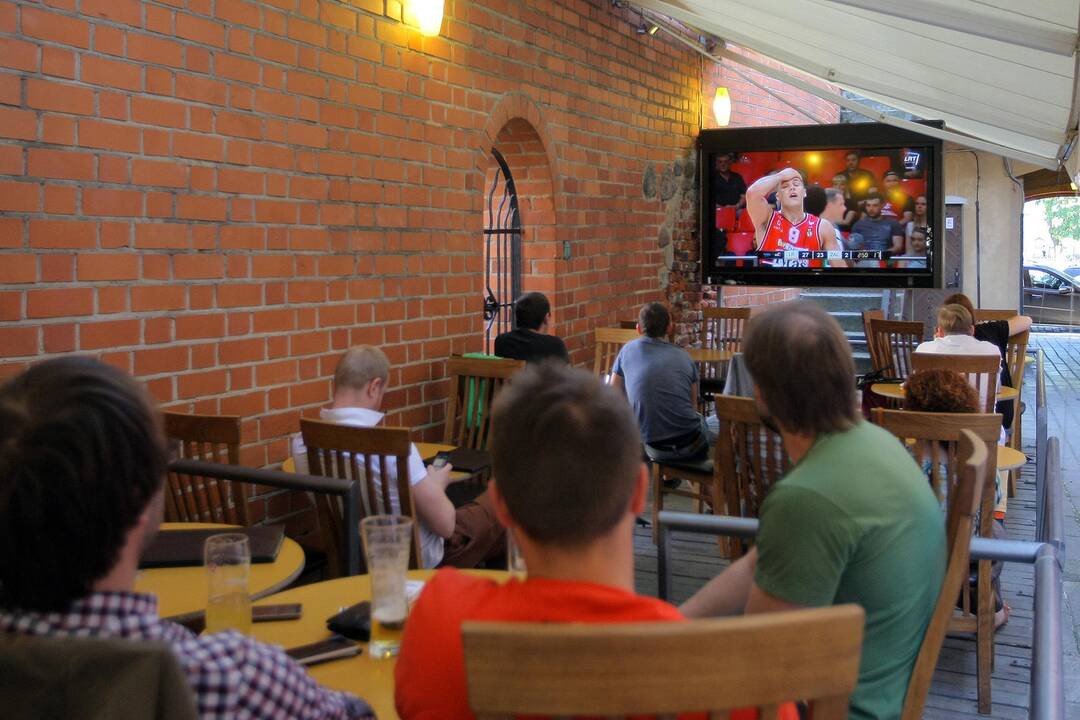 Krepšinio sirgaliai Kauno baruose