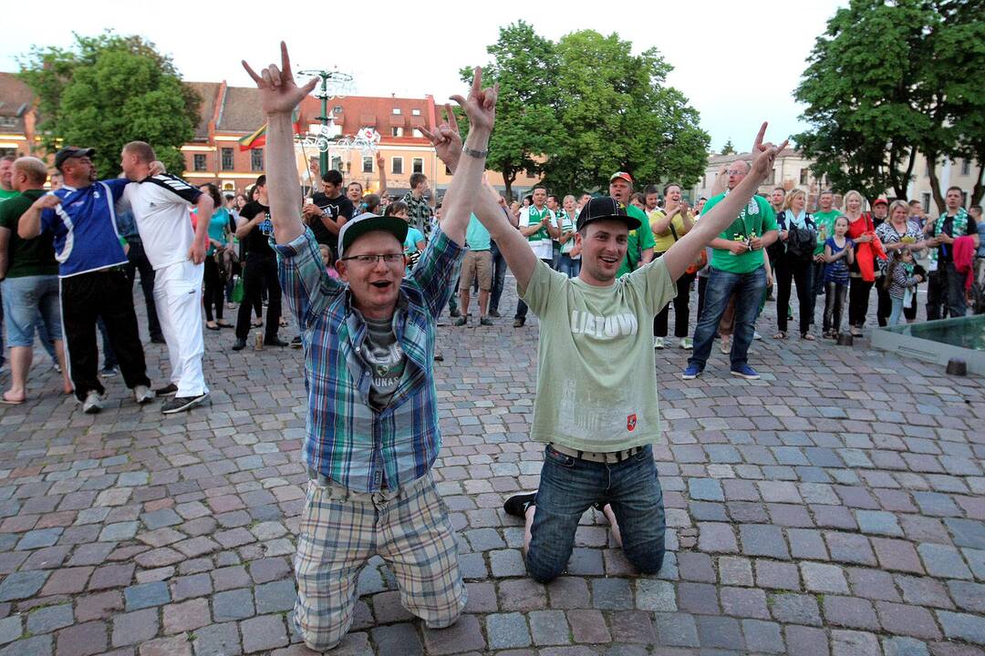Žalgiriečių sutikimas Rotušės aikštėje