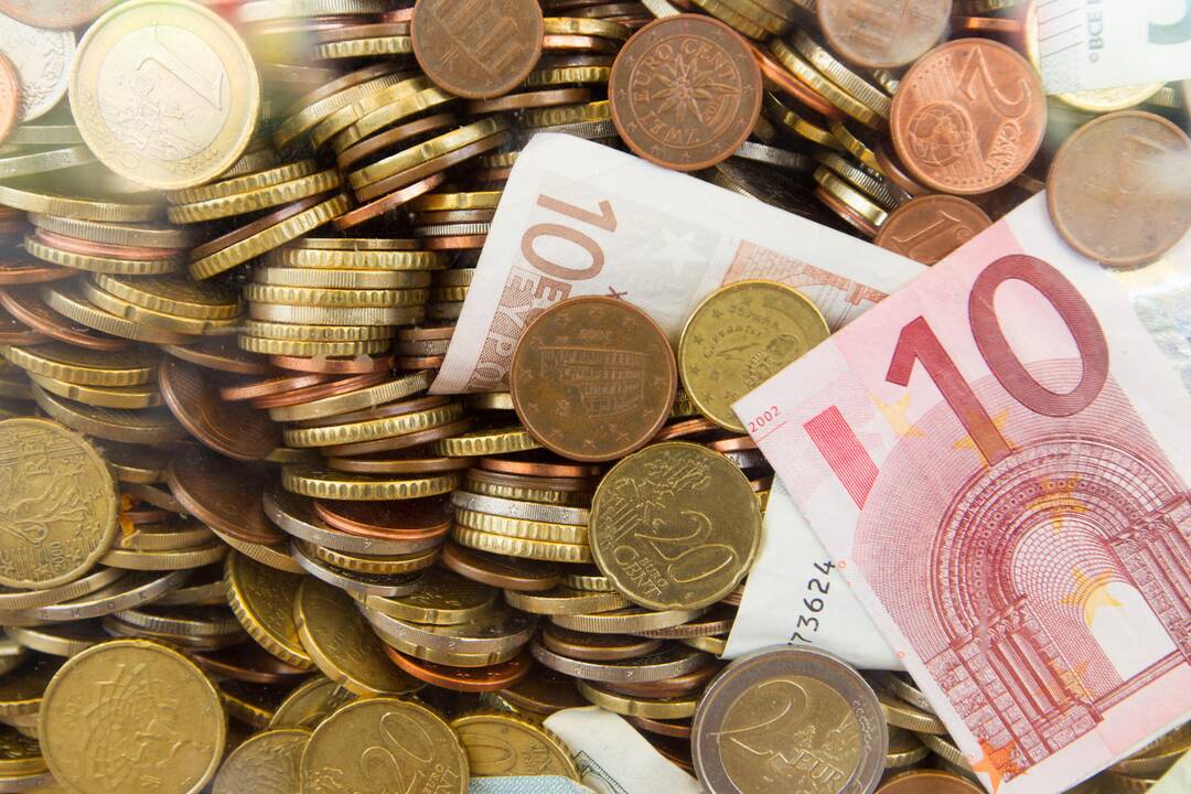 Jums tai nepatiks: nuo liepos gali brangti apie 230 rinkliavų