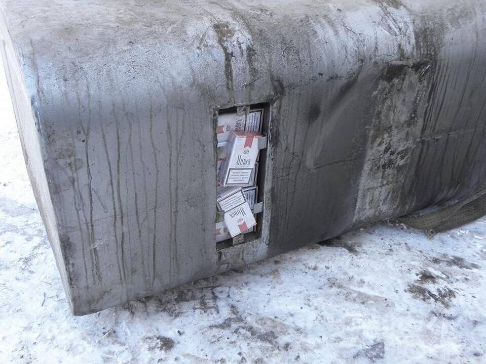 Sulaikyti kontrabandą vilkikais atgabenę lenkai ir jos atvykę lietuviai 
