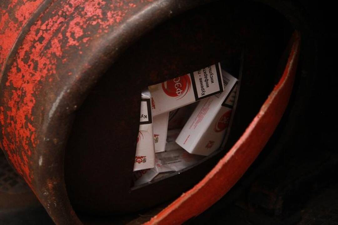 Cigaretes dujų balionuose gabenęs šalčininkietis sulaikytas po šūvių