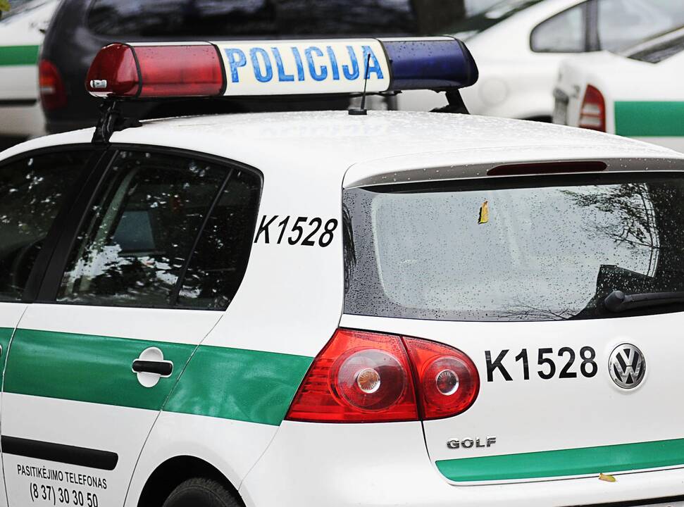 Pareigūnai išgelbėjo parą be maisto išbuvusius vaikus