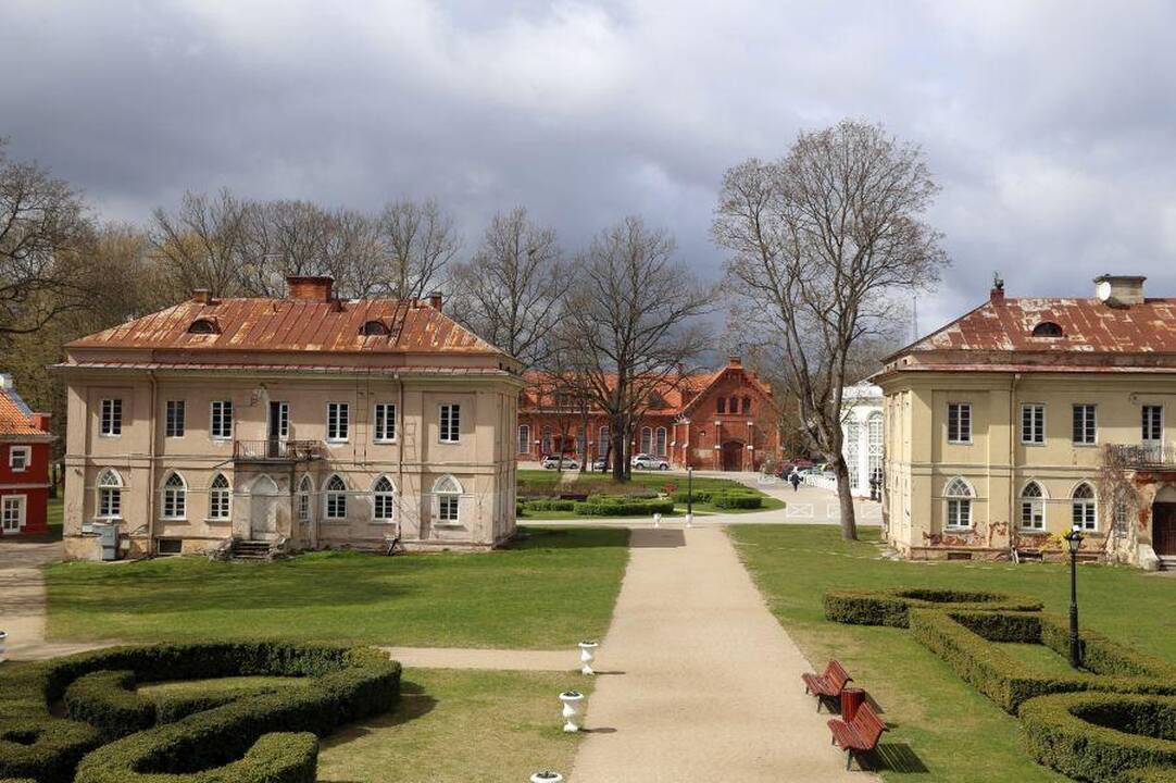 Raudondvario dvaro sodybos ansamblis taps Kauno rajono savivaldybės nuosavybe