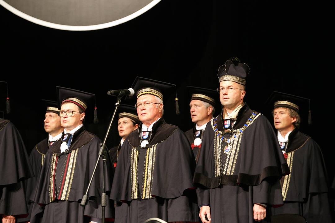 LSMU diplomų teikimas