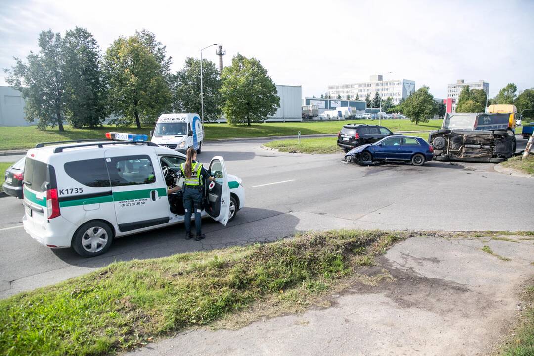 Dviejų automobilių avarija Taikos prospekte