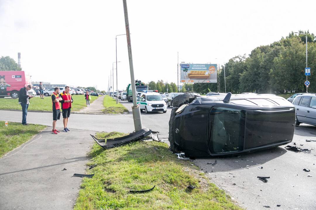Dviejų automobilių avarija Taikos prospekte