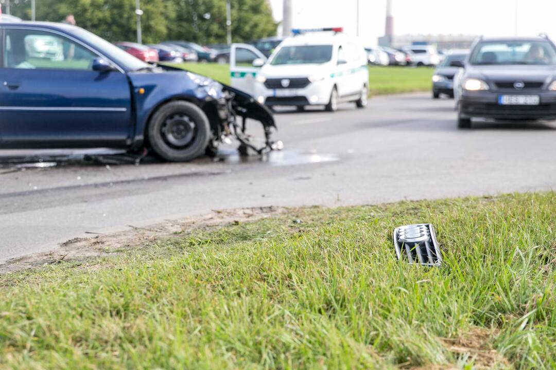 Dviejų automobilių avarija Taikos prospekte