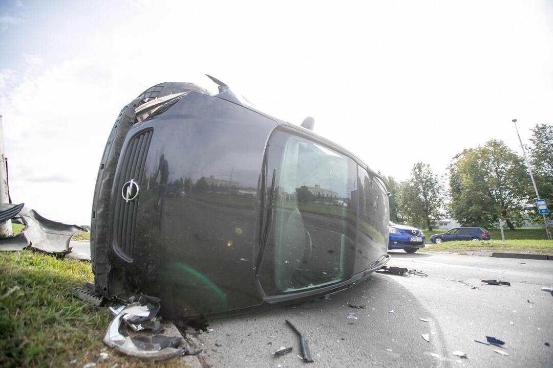 Dviejų automobilių avarija Taikos prospekte