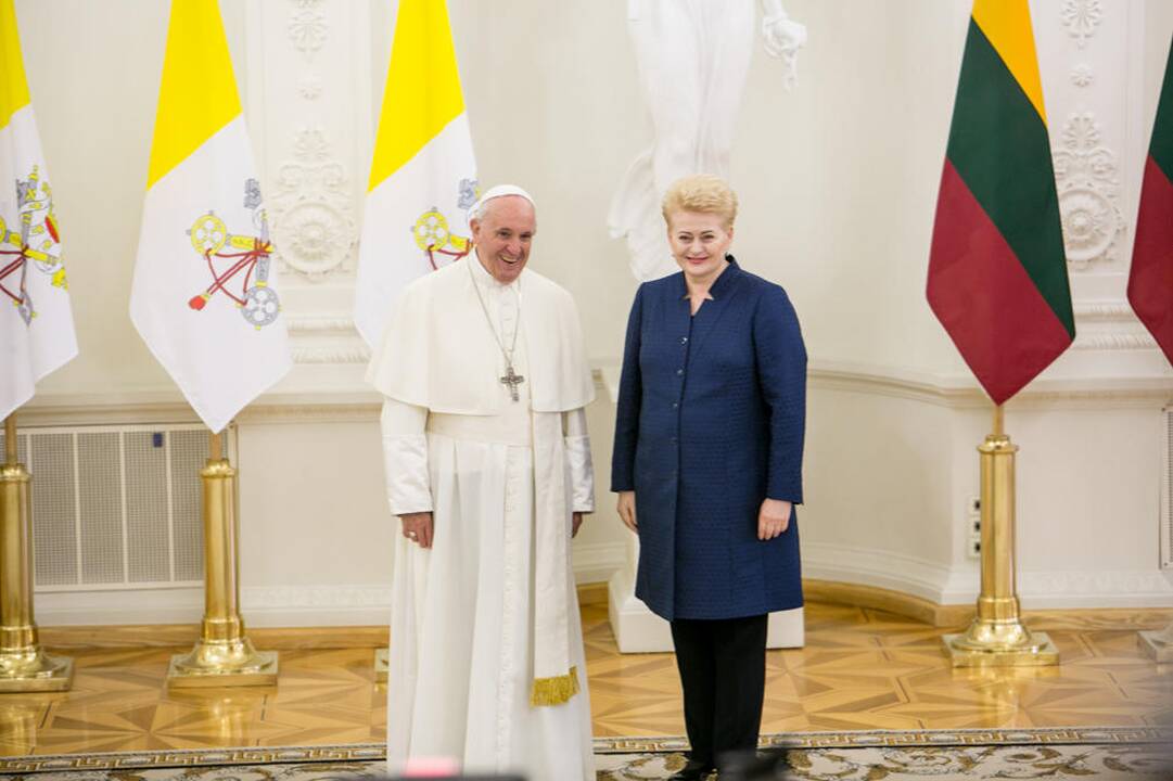 Istorinė diena: į Lietuvą atvyko popiežius Pranciškus