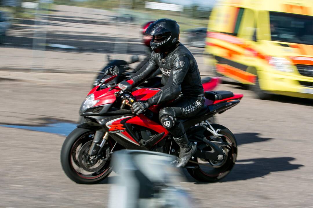 Motociklininkų mokymai Nemuno žiede