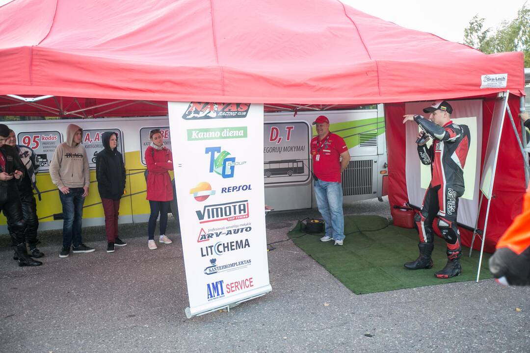 Motociklininkų mokymai Nemuno žiede