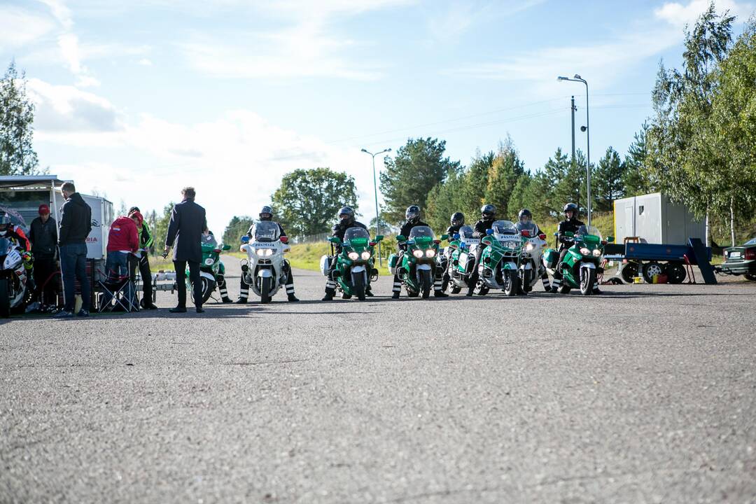 Motociklininkų mokymai Nemuno žiede