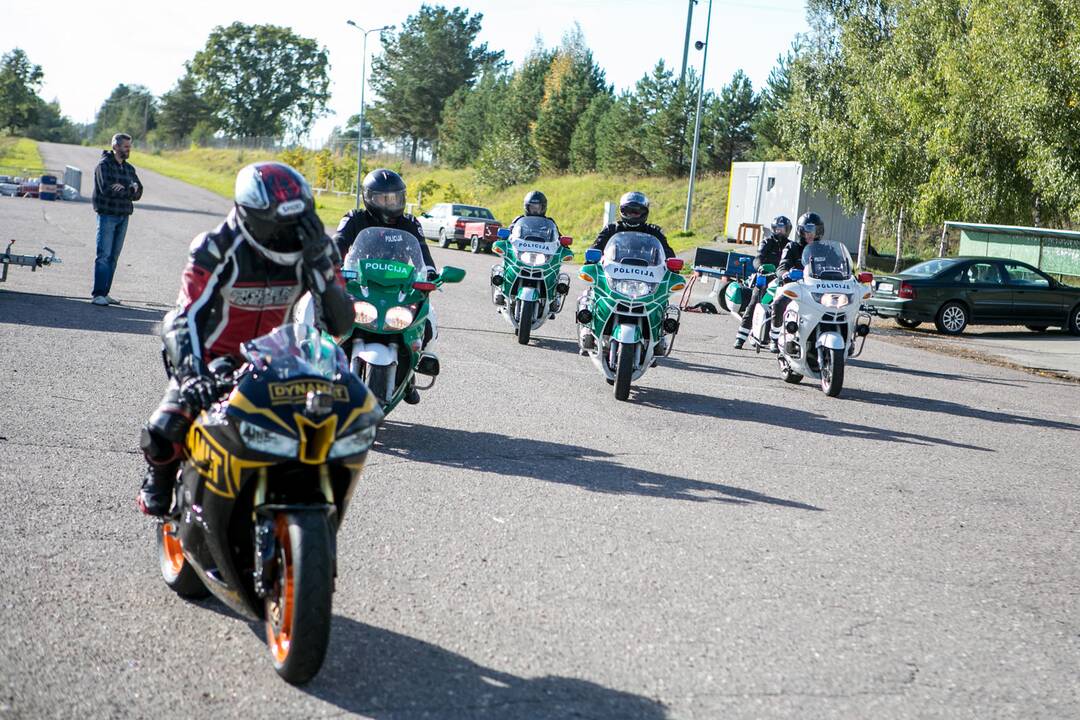 Motociklininkų mokymai Nemuno žiede
