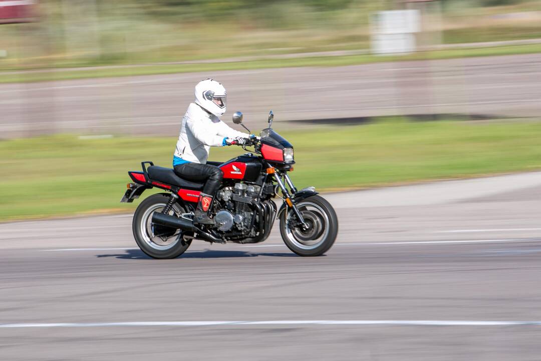 Motociklininkų mokymai Nemuno žiede