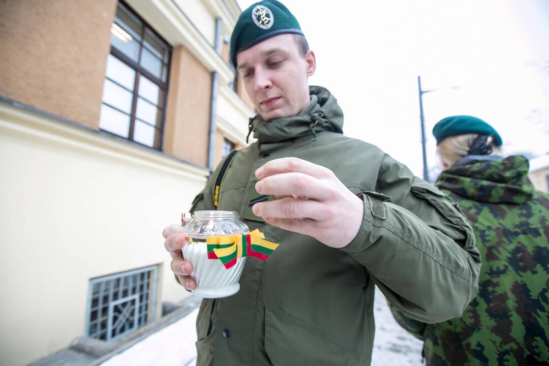 Pagerbti mažai žinomi pirmieji žuvę savanoriai