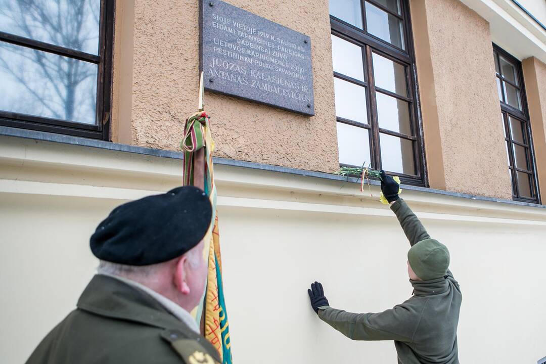 Pagerbti mažai žinomi pirmieji žuvę savanoriai