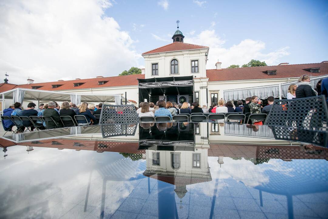Andrius Kaniava ir grupė "Pasirodymas" 