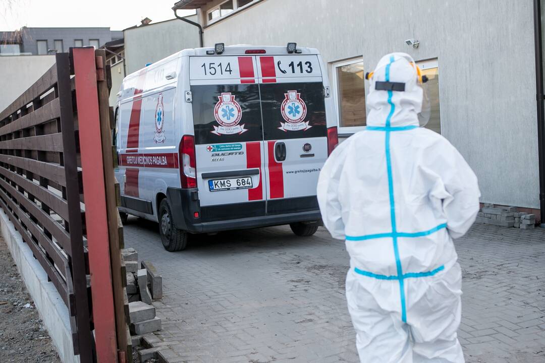 Priešakinėse linijose: su greitąja – pas COVID-19 pacientus