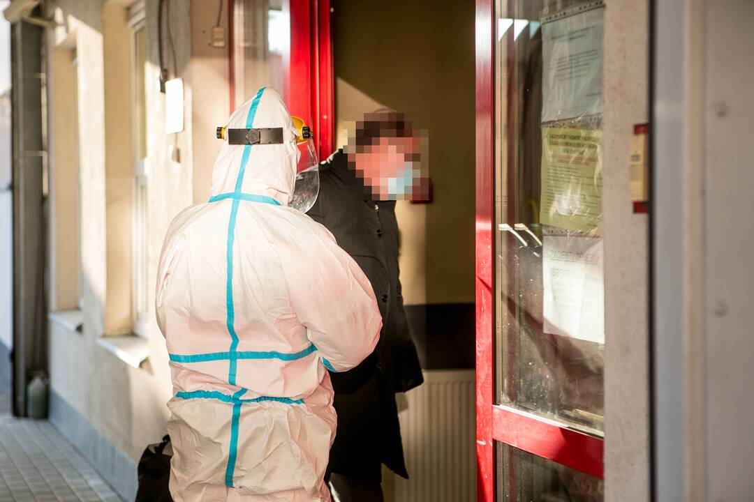 Priešakinėse linijose: su greitąja – pas COVID-19 pacientus