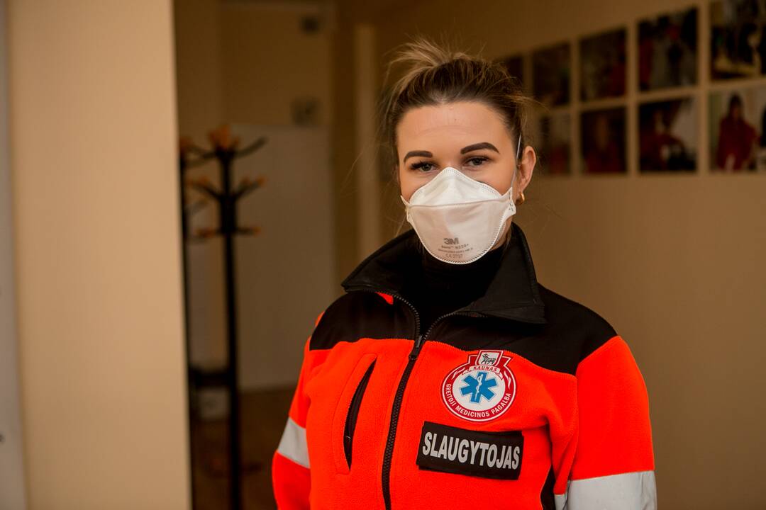 Priešakinėse linijose: su greitąja – pas COVID-19 pacientus