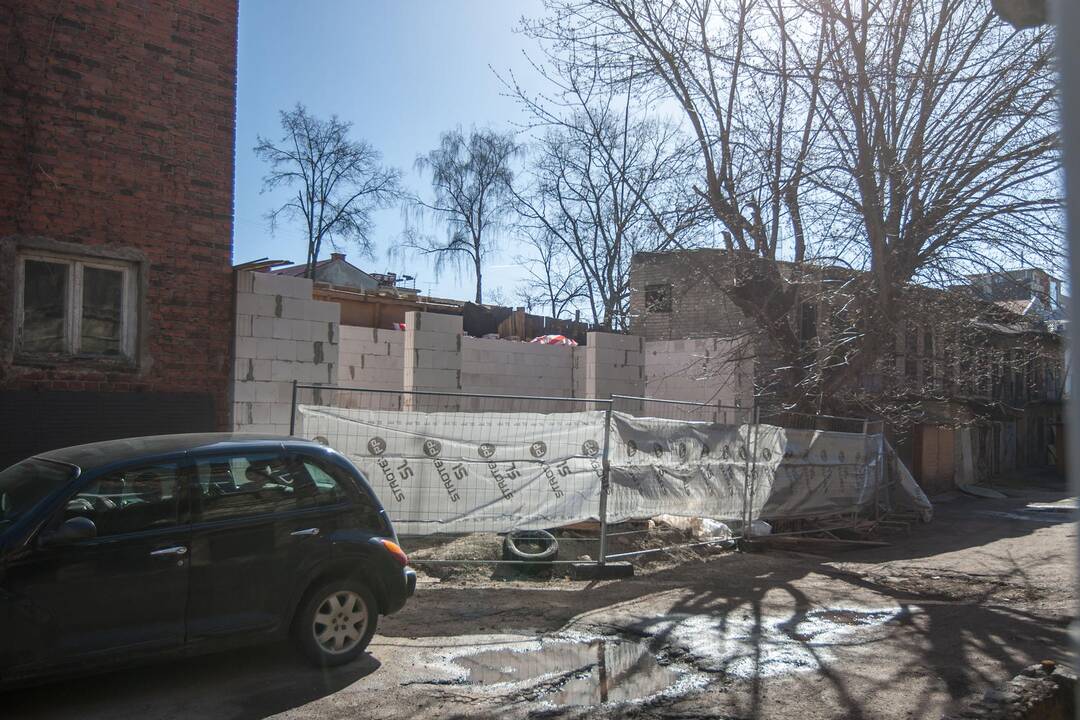 Nelegalios statybos Laisvės alėjoje