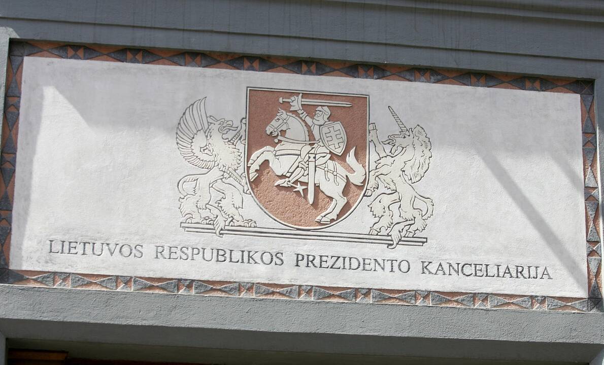Kanceliarijose išaugs darbo užmokesčio išlaidos