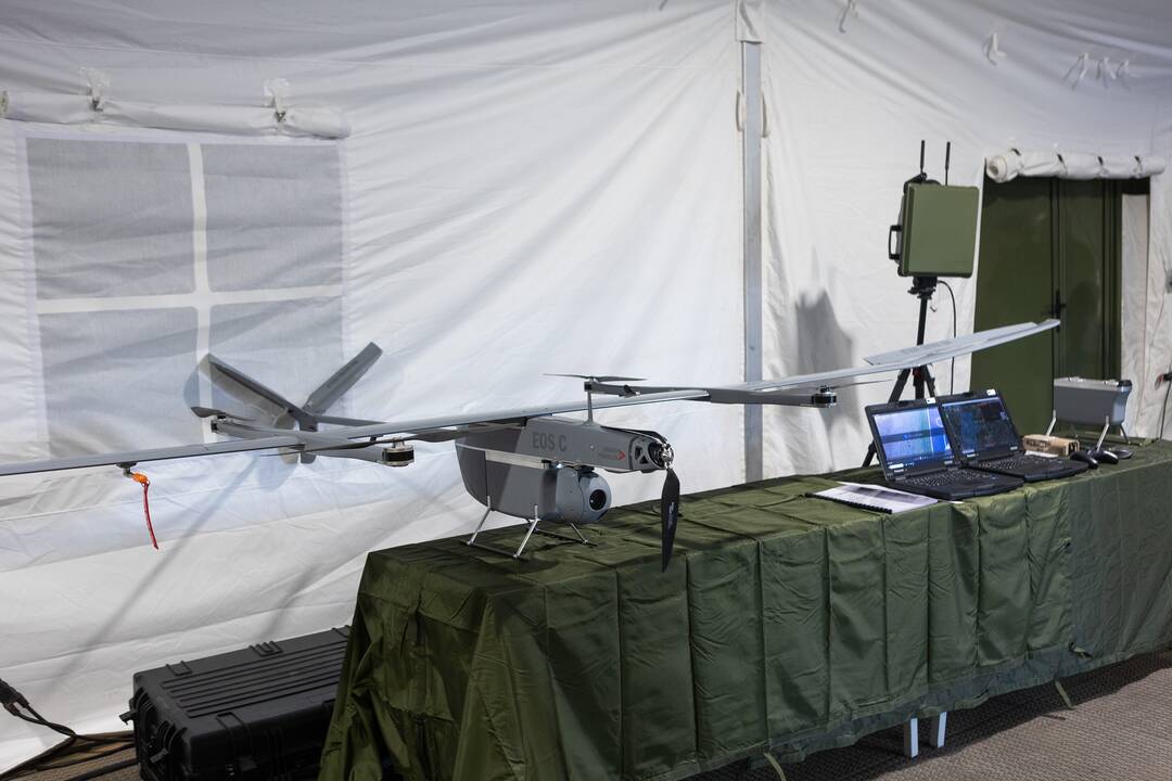 Dronų integracijos Lietuvos kariuomenės struktūrose pristatymas