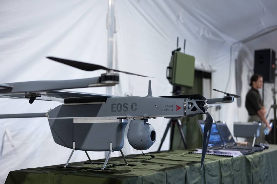 Dronų integracijos Lietuvos kariuomenės struktūrose pristatymas