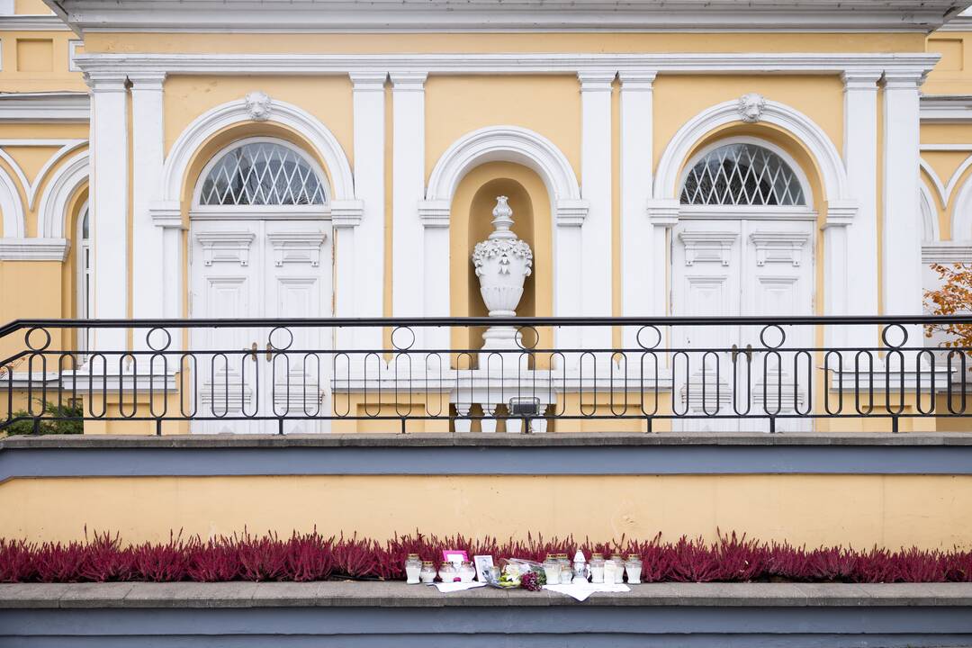 Vilniuje – žvakės L. Payne'ui atminti