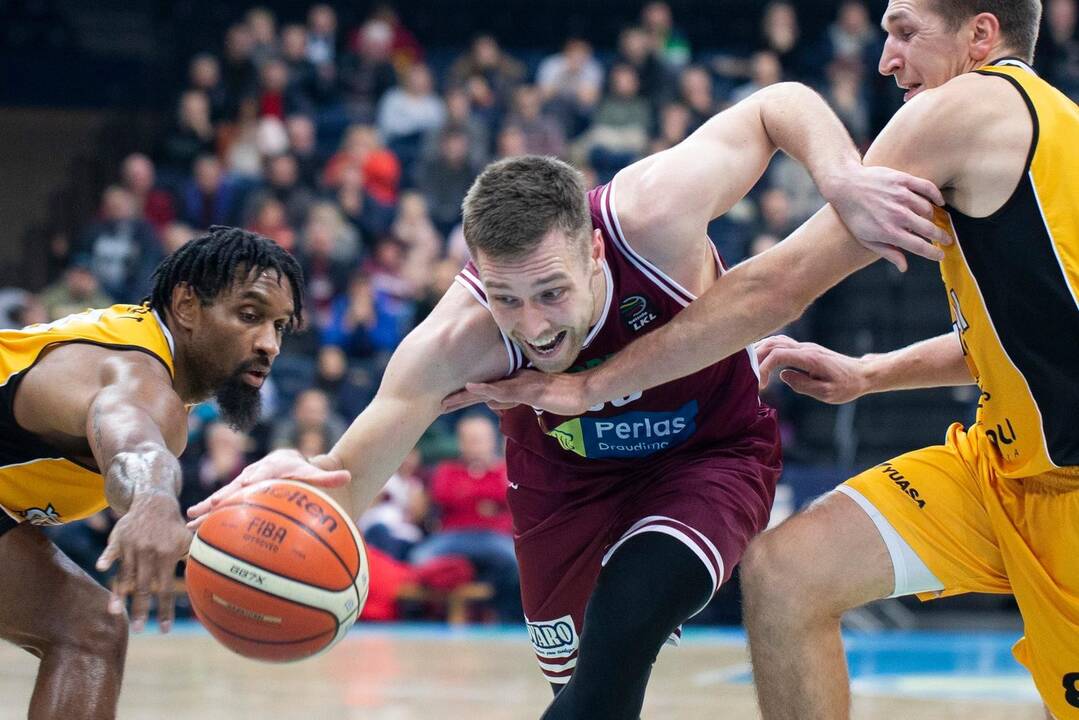 Du skirtingus veidus parodęs „Lietkabelis“ susitvarkė su „Šiauliais“